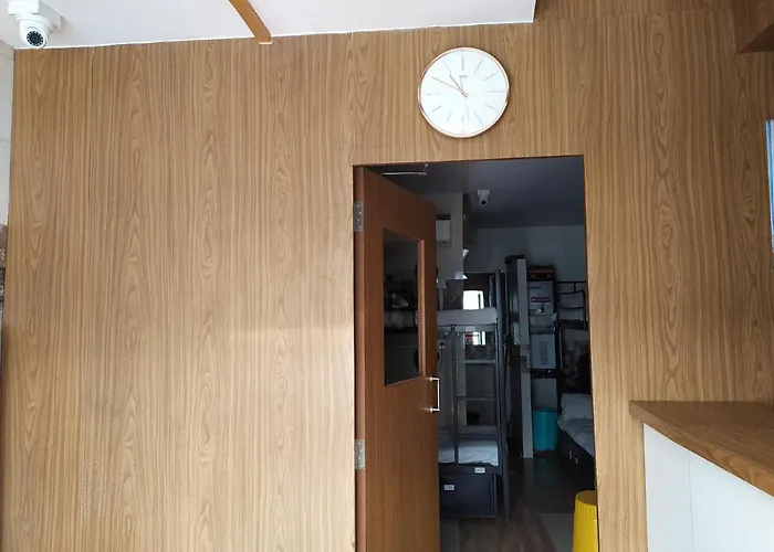Super Sleepwell Male-Female Hostel Mumbai